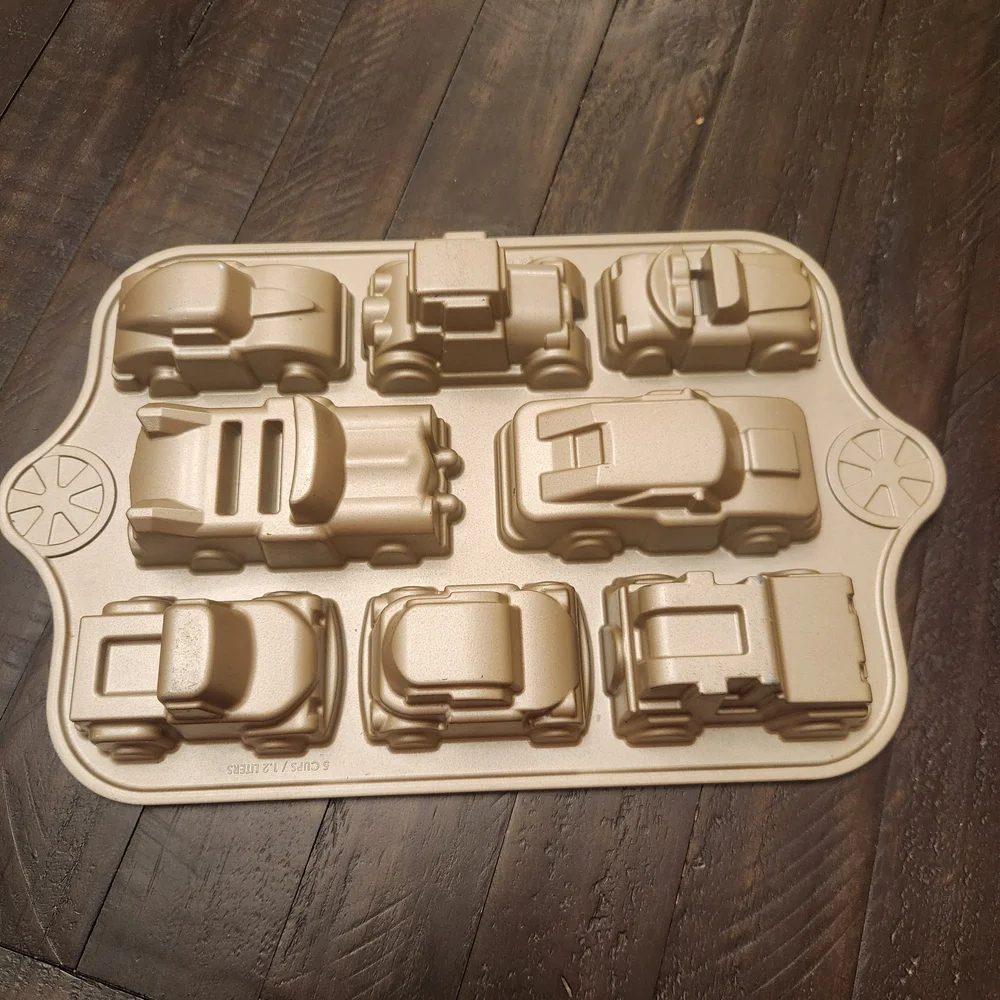 Nordic Ware Gold Sweet Rides Classic Cars Cakelet Pan - Picture 1 of 4